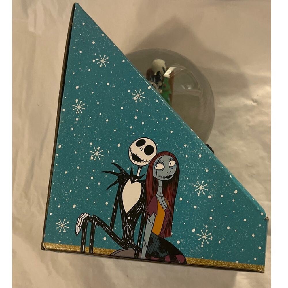 Disney The Nightmare Before Christmas Jack Skellington Musical SnoMotion Globe - Picture 10 of 15